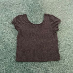 Hollister: grey crop top